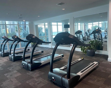 1155 Brickell Bay Dr - Photo Thumbnail 25
