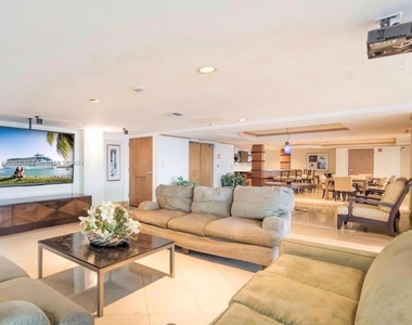 1155 Brickell Bay Dr - Photo Thumbnail 32