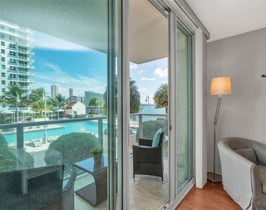 1155 Brickell Bay Dr - Photo Thumbnail 8