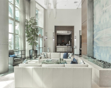 1155 Brickell Bay Dr - Photo Thumbnail 52