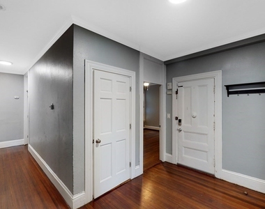 470 Warren St - Photo Thumbnail 13