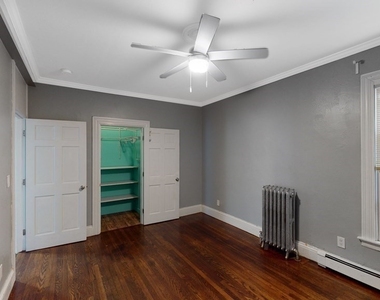 470 Warren St - Photo Thumbnail 6