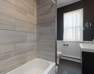 470 Warren St - Photo Thumbnail 14