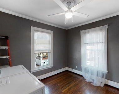 470 Warren St - Photo Thumbnail 12