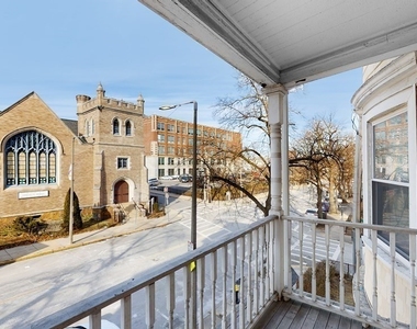 470 Warren St - Photo Thumbnail 15