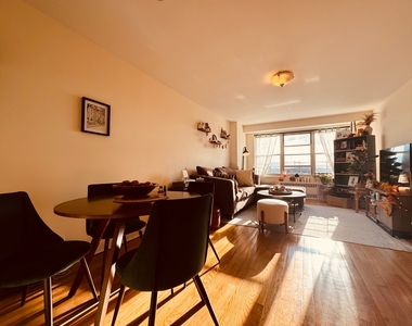 83rd Avenue - Photo Thumbnail 2