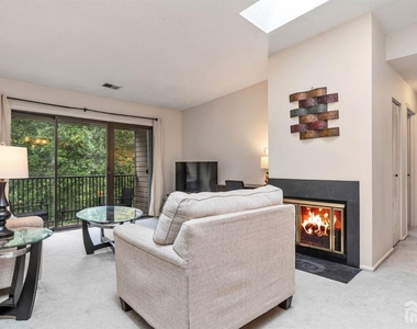 260 Hampshire Court - Photo Thumbnail 0