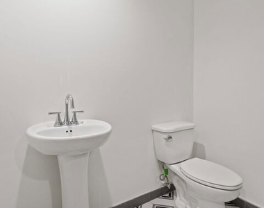 11821 Texas Avenue - Photo Thumbnail 6