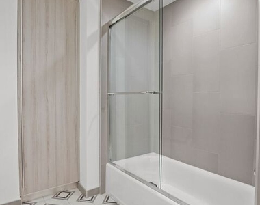 11821 Texas Avenue - Photo Thumbnail 7