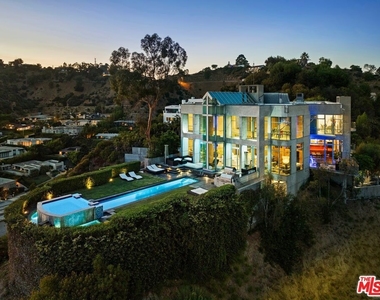 2260 Sunset Plaza Drive - Photo Thumbnail 36
