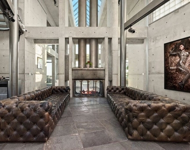 2260 Sunset Plaza Drive - Photo Thumbnail 4