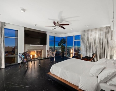 2260 Sunset Plaza Drive - Photo Thumbnail 30