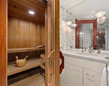 2260 Sunset Plaza Drive - Photo Thumbnail 14