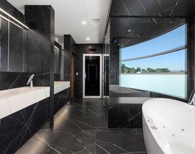 2260 Sunset Plaza Drive - Photo Thumbnail 18