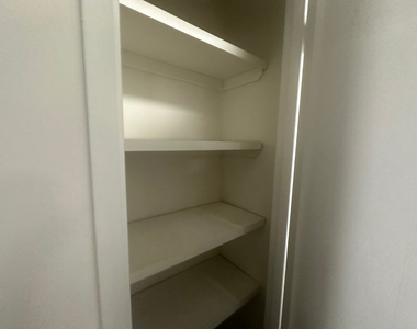 405 East 56th Street - Photo Thumbnail 4