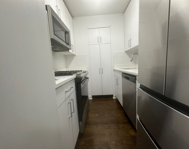 405 East 56th Street - Photo Thumbnail 7