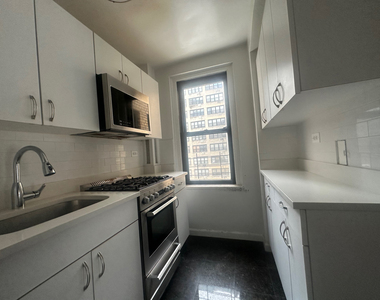 137 East 38th Street - Photo Thumbnail 15
