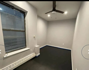 952 Bergen Street - Photo Thumbnail 9