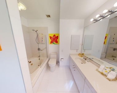 216 Summit Ave - Photo Thumbnail 6