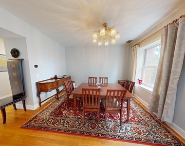 216 Summit Ave - Photo Thumbnail 3