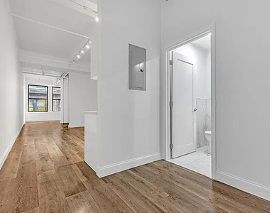 255 West 36th Street - Photo Thumbnail 1