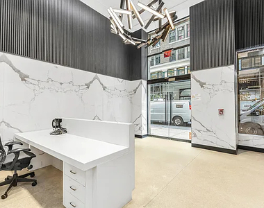 255 West 36th Street - Photo Thumbnail 10