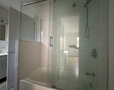 178 East 70th Street - Photo Thumbnail 14
