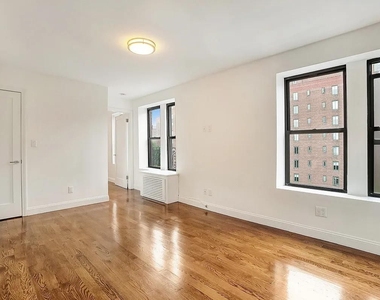 East 14th St (Bet Ave A &B) - Photo Thumbnail 1