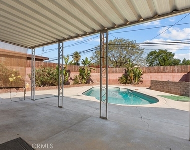 19349 Friar Street - Photo Thumbnail 25
