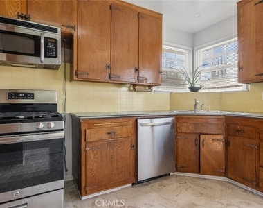 19349 Friar Street - Photo Thumbnail 22