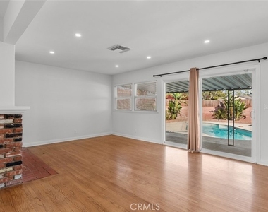 19349 Friar Street - Photo Thumbnail 3