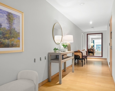 50 Gramercy Park N - Photo Thumbnail 4