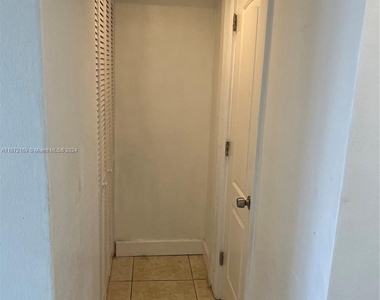 2825 Ne 201st Ter - Photo Thumbnail 4