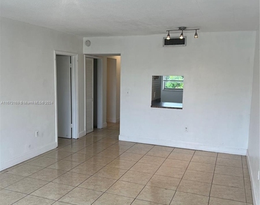 2825 Ne 201st Ter - Photo Thumbnail 9