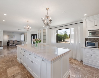 72408 Desert Drive - Photo Thumbnail 5