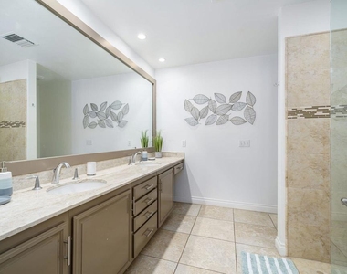 75593 Desert Horizons Drive - Photo Thumbnail 19