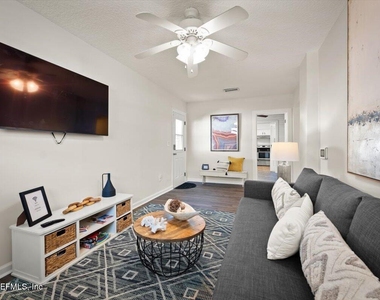 1205 2nd Street S - Photo Thumbnail 7