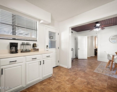 1205 2nd Street S - Photo Thumbnail 18