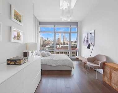 35 West 15th Street - Photo Thumbnail 7