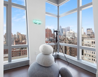35 West 15th Street - Photo Thumbnail 2