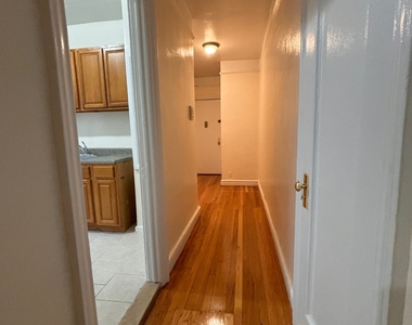 124 Ft George Avenue - Photo Thumbnail 2