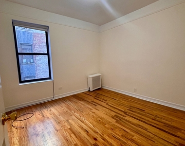 427 Ft Washington Avenue - Photo Thumbnail 12