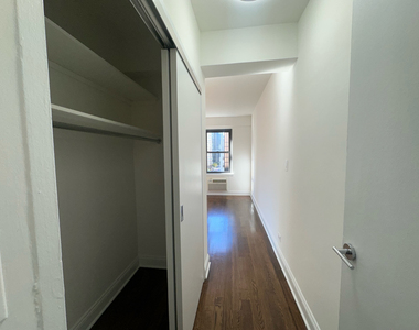 157 East 57th Street - Photo Thumbnail 14