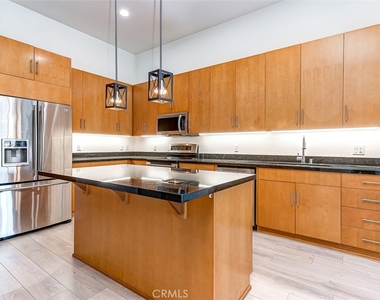 3223 W 6th Street - Photo Thumbnail 6