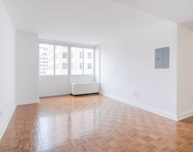 111 Lawrence Street - Photo Thumbnail 6