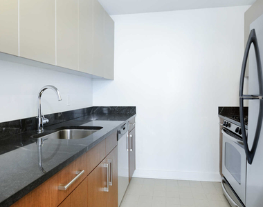 111 Lawrence Street - Photo Thumbnail 3