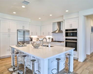 1522 Doheny Way - Photo Thumbnail 16