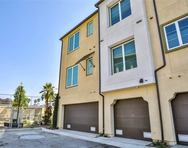 1522 Doheny Way - Photo Thumbnail 1