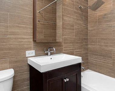 135 William Street - Photo Thumbnail 8