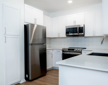 12629 El Camino Real - Photo Thumbnail 3
